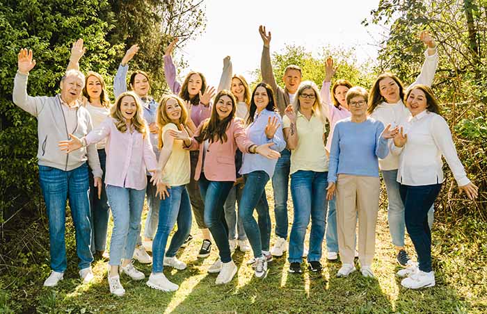Gruppenbild Supplera-Team 2026 mit allen Mitarbeitern Familienunternehmen Supplements