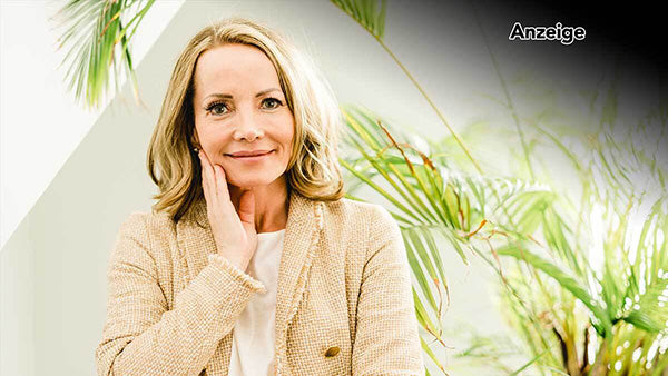 Martina Leukert, Mitgründerin von Supplera, vor grünen Pflanzen